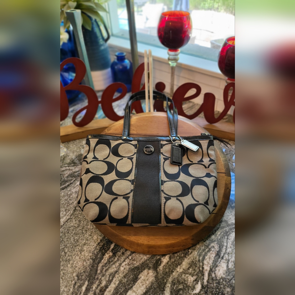 🏖️ SOLD New Coach Signature Black Canvas Stripe Tote Shoulder Bag
